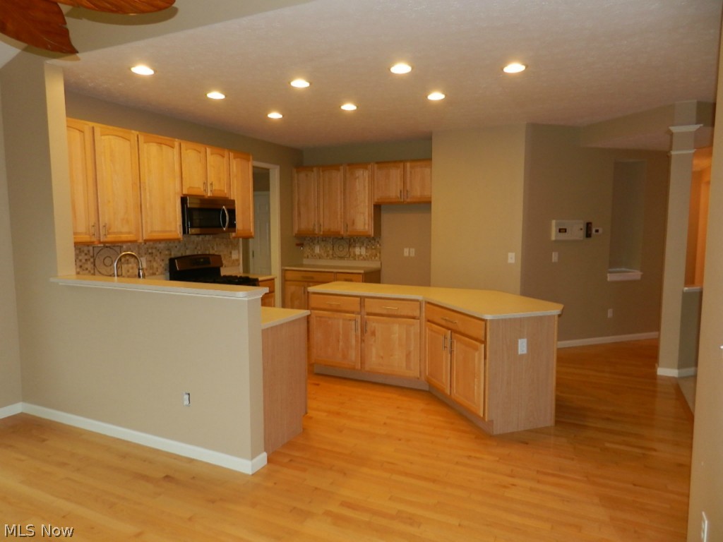 Meadow Lakes 06 - Residential