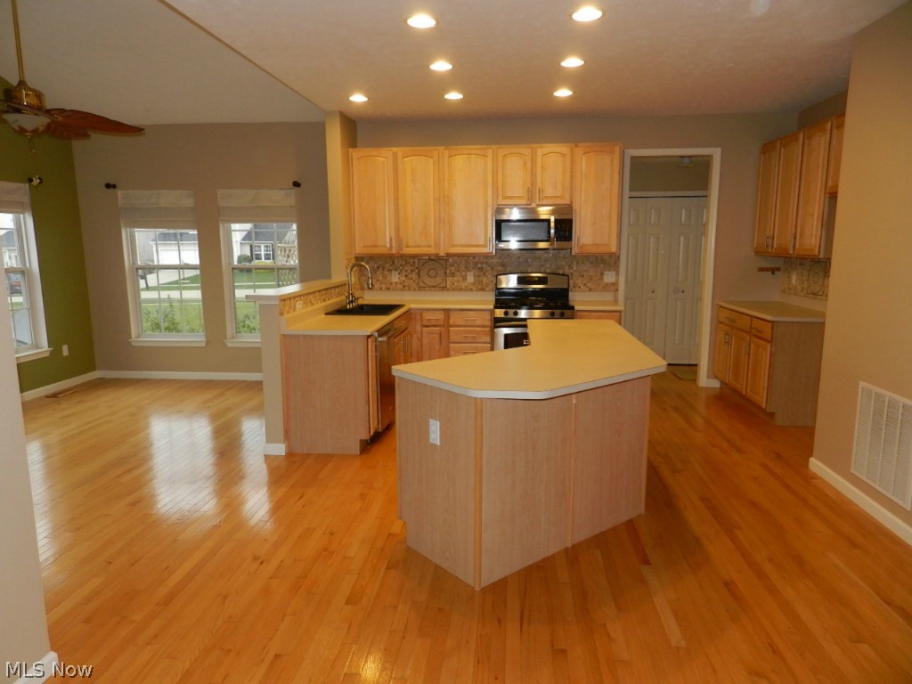 Meadow Lakes 06 - Residential