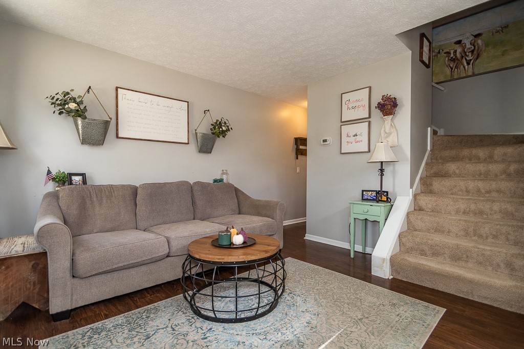 Dartmouth/Clg Hills Condo Ph 01 - Residential