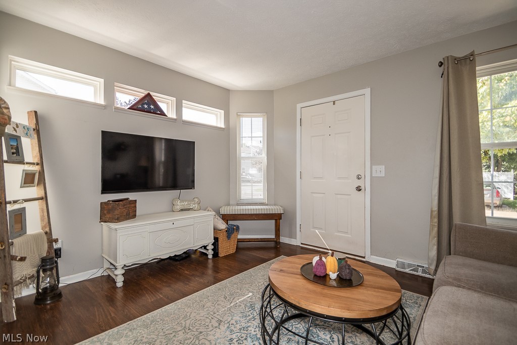 Dartmouth/Clg Hills Condo Ph 01 - Residential