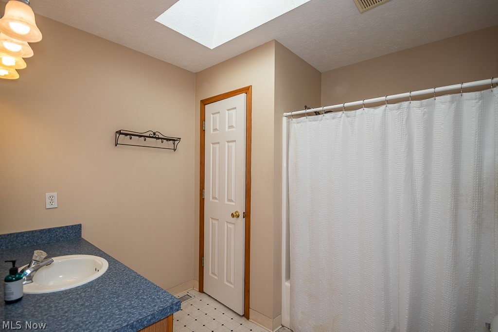 Dartmouth/Clg Hills Condo Ph 01 - Residential