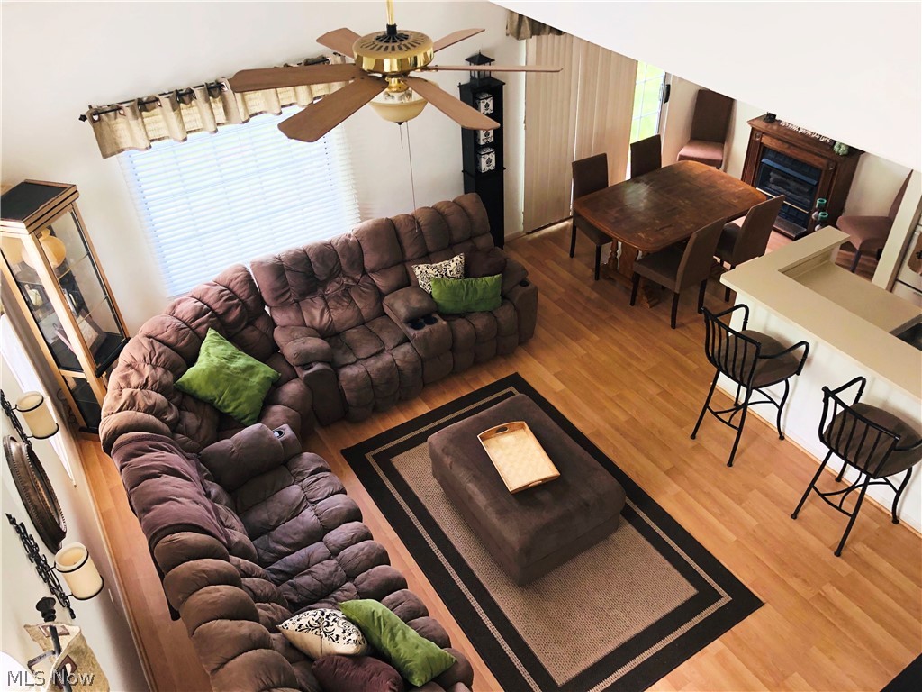 Courtyards Woodbury Condo - Residential