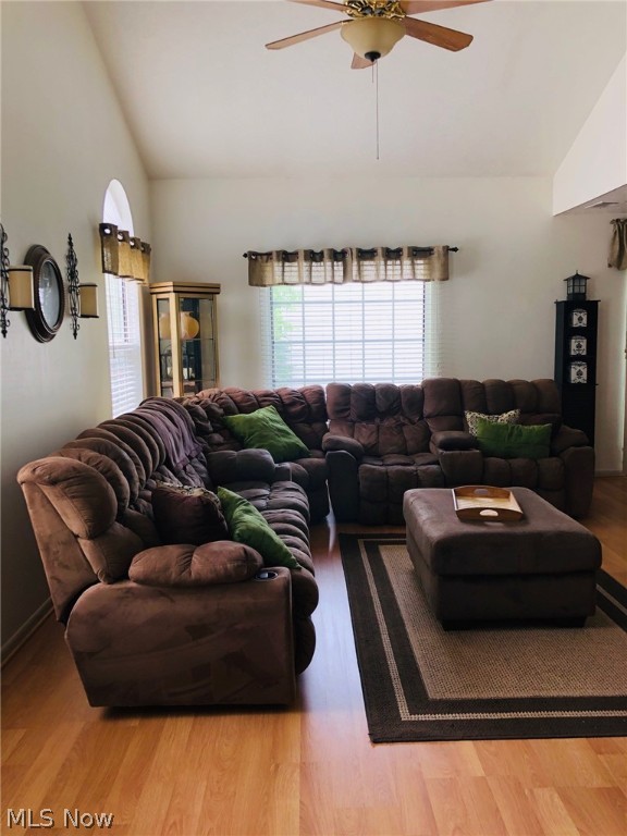 Courtyards Woodbury Condo - Residential