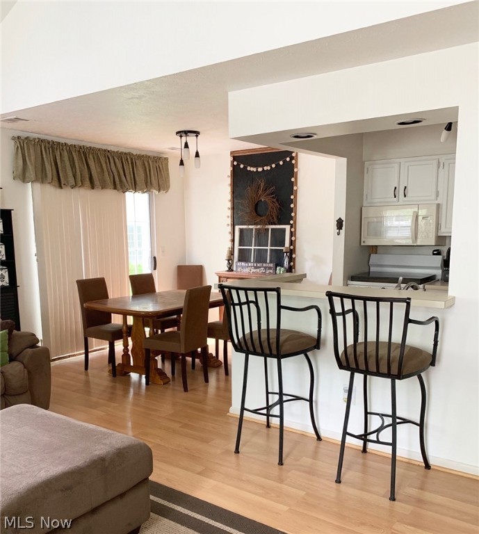 Courtyards Woodbury Condo - Residential