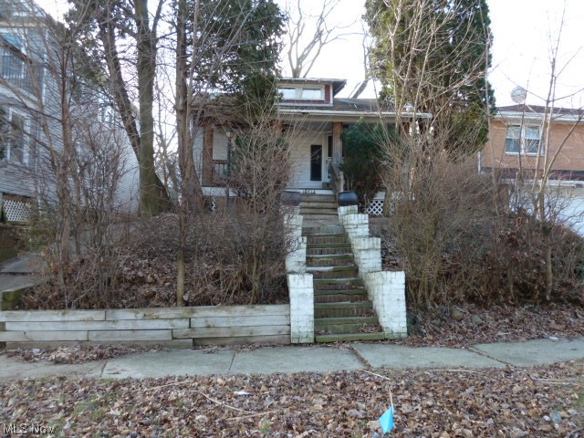 TOTAL REHAB PRICED TO SELL.
Back on the market due to buyer's financial issues.