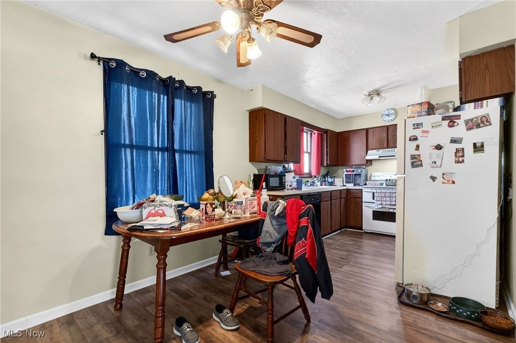 Photo of 1310 Lindenwood Drive, Lorain, OH 44053 (MLS # 5176376)