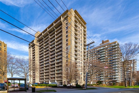 Photo for 12500 Edgewater Drive 806