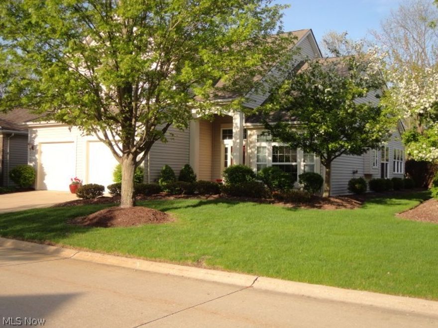 Gorgeous, pride of ownership. Three bedroom freestanding cluster with a loft area. Wonderful first floor master suite with full bath and walk in closet. Granite countertops and beautiful cherry cabinets make the eat-in kitchen a show case.  You'll love this cluster from the moment you walk in the 2-story foyer.  There are many outstanding features starting with the 2-story great room with a gas fireplace, formal dining room and a super sunroom that overlooks a stone patio featuring a water fountain that you will fall in love with.  There is a first floor laundry that leads to the spacious two car garage. Appliances remain. The second floor has two large bedrooms plus a loft area presently being used as a home office ( this area could be walled off for a fourth bedroom if needed. Two and a half baths make this cluster complete.
Showing this home is a pleasure, pet free, smoke free.  Looks like a model home from the moment you walk thru the front door.