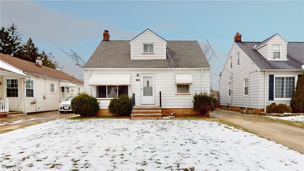 Photo of 1206 Lander Road, Mayfield Heights, OH 44124 (MLS # 5182241)