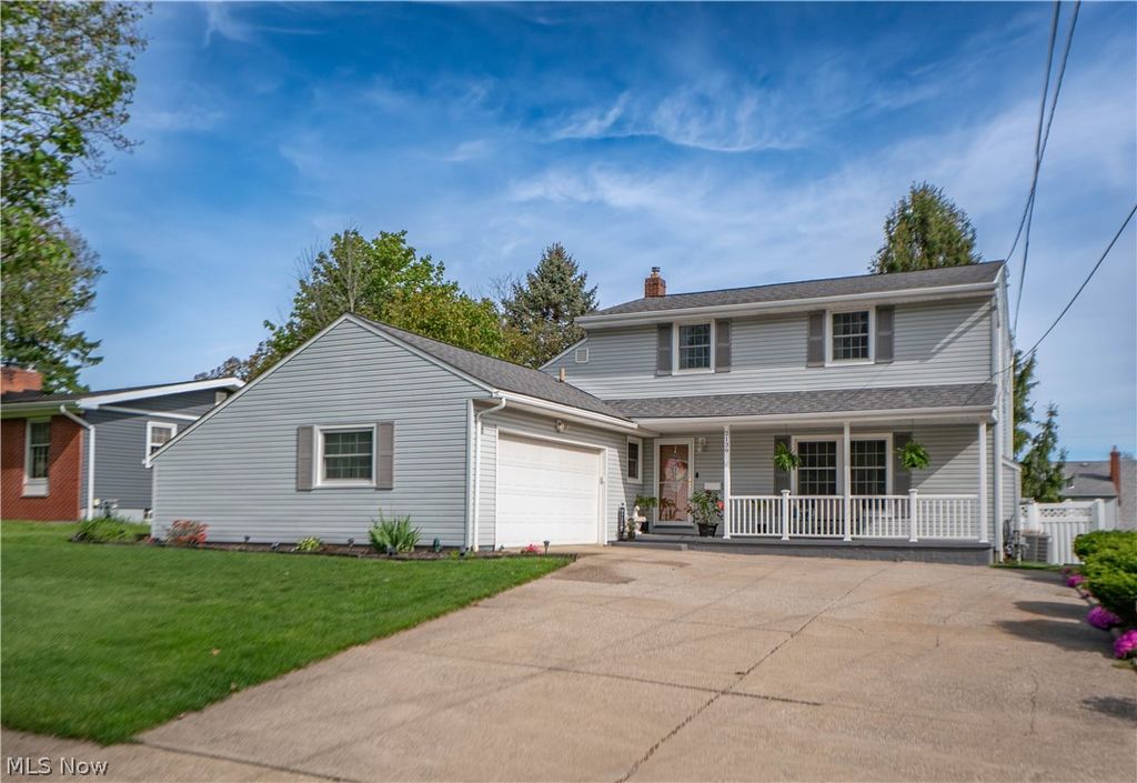 Photo of 2139 Daniels Avenue, Akron, OH 44312 (MLS # 5204379)