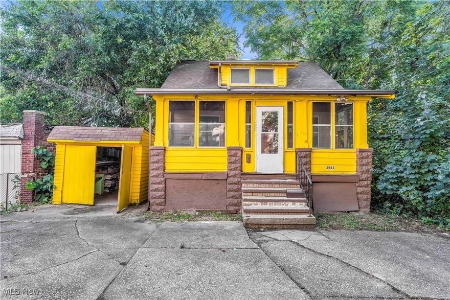 3865 W 16th St | Rear, Cleveland - Spacious 1-bed 1-bath multi-family home! //

$ 995 rent / $ 995 deposit //
$55 application fee per adult //
1-2 pets OK in this unit. After application pre-approval, a PetScreening is required for any animals to proceed with one of our properties; a PetScreening affidavit is still required if you have no pets. (Some breed restrictions apply per HUD guidelines). //
NO SMOKING //
1 time $169 non-refundable set up fee paid at lease signing //

$35/month required resident benefit package; can include personal property/liability insurance for an additional $10/month for $45/month total. //

After application Pre-Approval 1 applicant per household application is required to fill out a PetScreening application, before being about to proceed with placing a Reservation Fee for one of our properties. You will receive a pre-approval for your application and in order to proceed, the PetScreening is required. Even if you have NO pets - this application must be filled out. One time, non-refundable pet fee of $250-600 per animal applies to all pets & must be paid before or when you pay your first month rent. (No fee for qualified assistance animals). //

Our application is processed through secure site: Findigs, and they require ID and income verification. Without this, your application will not be processed. They offer 24/7 chat support on their application directly if you have any questions. //

BEDROOMS:1 //
BATHROOMS:1 //
APPLIANCES PROVIDED: Stove & Fridge to be provided upon move in. //
UTILITIES / RESIDENT RESPONSIBILITY: Resident pays gas and electric and is responsible for snow removal. //

Serious inquiries only.