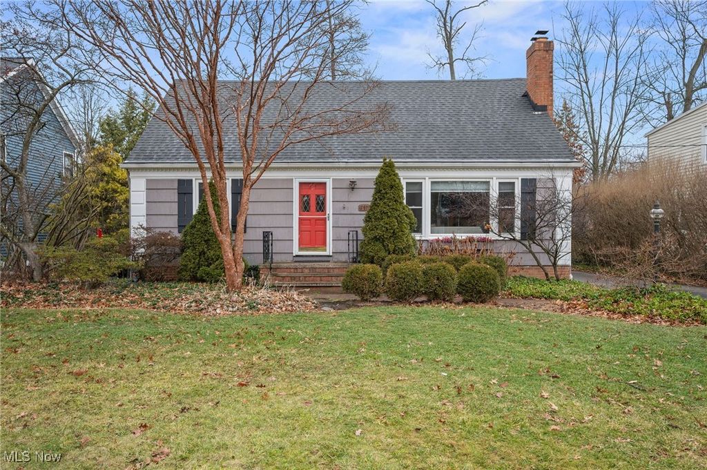 Photo of 28318 W Oviatt Road, Bay Village, OH 44140 (MLS # 5180742)