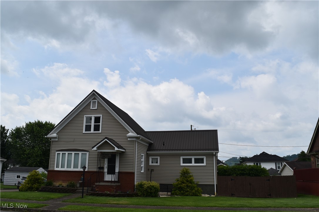 200 W 40th Street, Shadyside, Ohio image 1