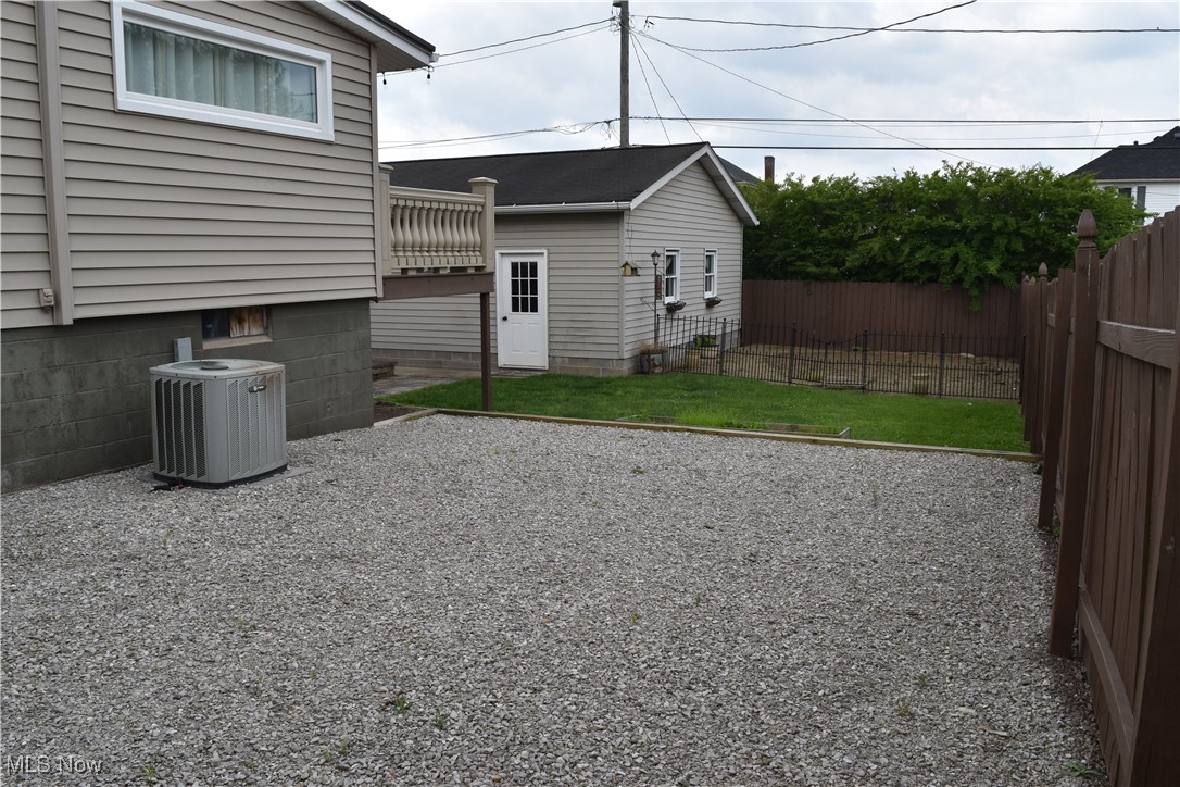 200 W 40th Street, Shadyside, Ohio image 23