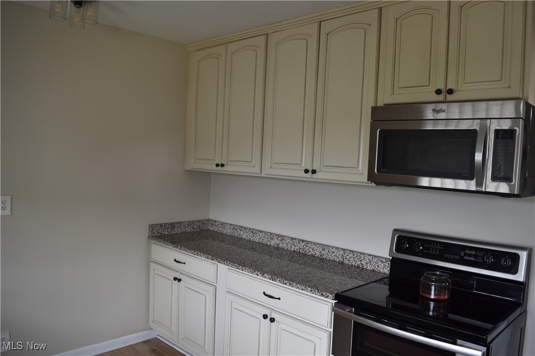 200 W 40th Street, Shadyside, Ohio image 3