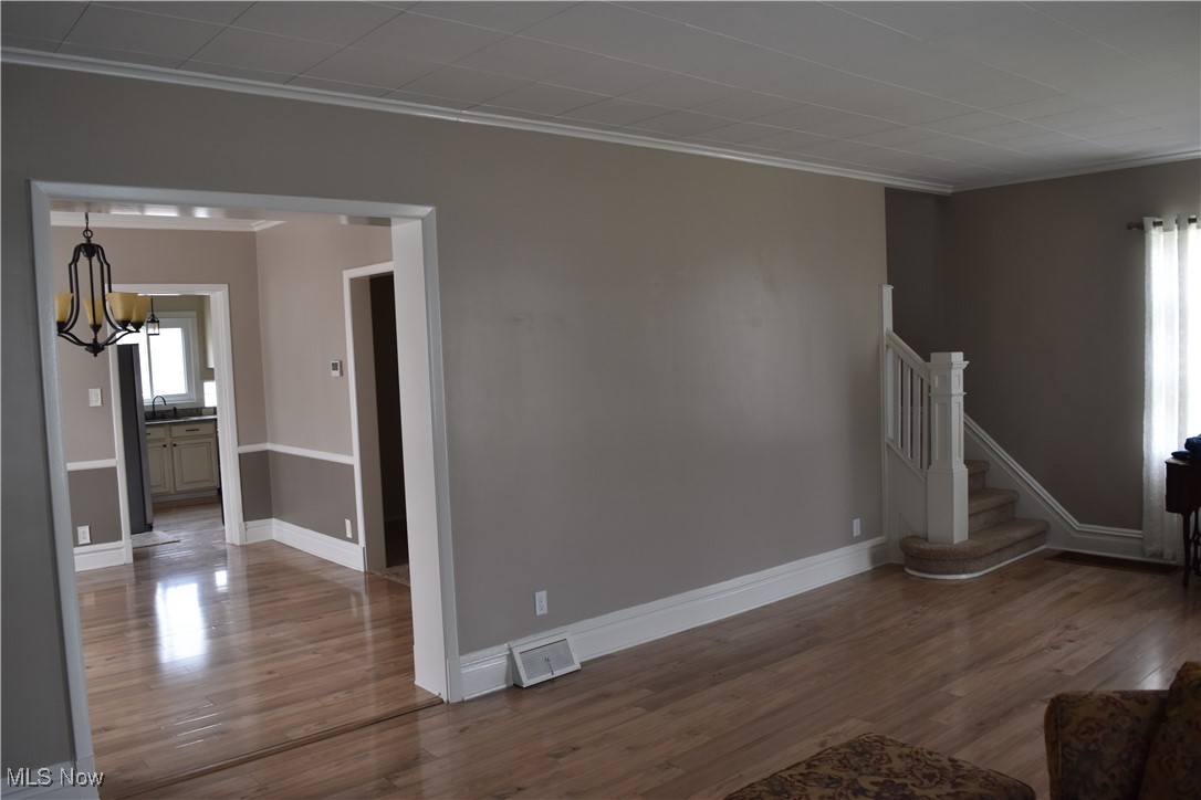 200 W 40th Street, Shadyside, Ohio image 8