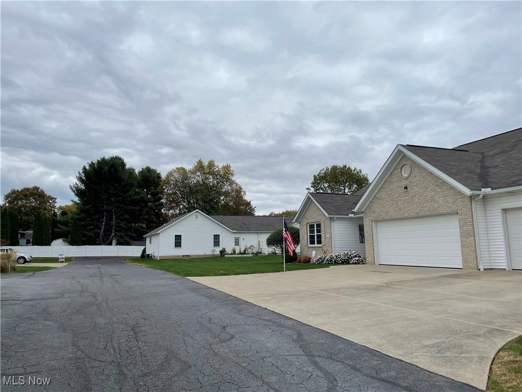 Photo of 1180 Tessa Trl Trl, Hartville, OH 44632 (MLS # 5167628)