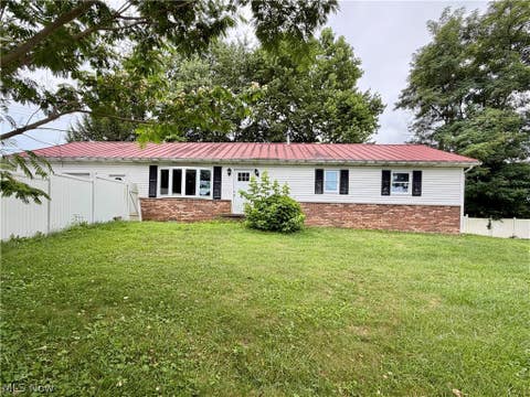 Homes For Sale - 220 Mill Street<br/> Washington County, Waterford, OH 45786