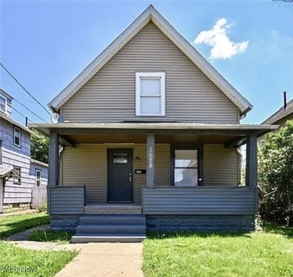 Photo of 1628 Clark Avenue SW, Canton, OH 44706 (MLS # 5177786)