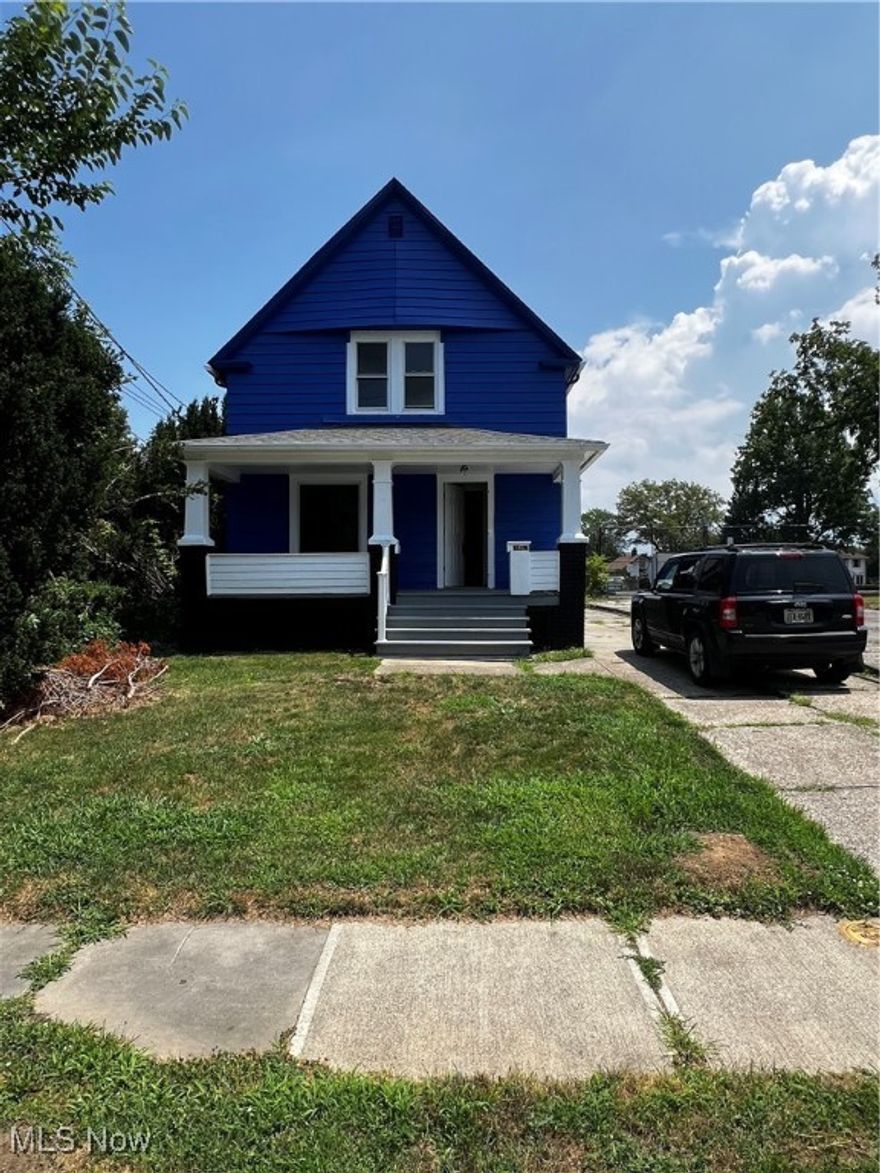 Fully renovated, cash-flowing investment opportunity on Cleveland’s west side, ideally situated in West Park near Kamm’s Corners, Lakewood, and with easy highway access. This property features a duplex with two 1-bed/1-bath units plus an efficiency attached to the garage, all fully leased and generating $2,385/month in rental income. At a $149,900 purchase price, this equates to an approximate 16% cap rate, making it a rare west side cash cow. The property is under professional property management, offering a true turnkey experience for investors. Recent updates include new exterior paint, vinyl windows throughout, new LVP flooring and fresh paint throughout, new stainless steel appliances in both duplex units, dedicated washer and dryer for the main house units, new cabinets and countertops in the upstairs unit, and a fully renovated kitchen and bathroom in the efficiency with new LVP and paint. Call your favorite realtor today—this one won’t last long!