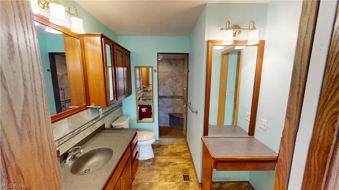 Lakes/Franklin Mills - Residential