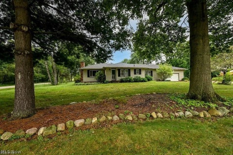 Photo of 490 Bonshire Road, Akron, OH 44319 (MLS # 5255007)