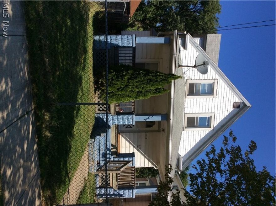 Great 3 bedroom property, need a little work and could be a great property. Not bank owned