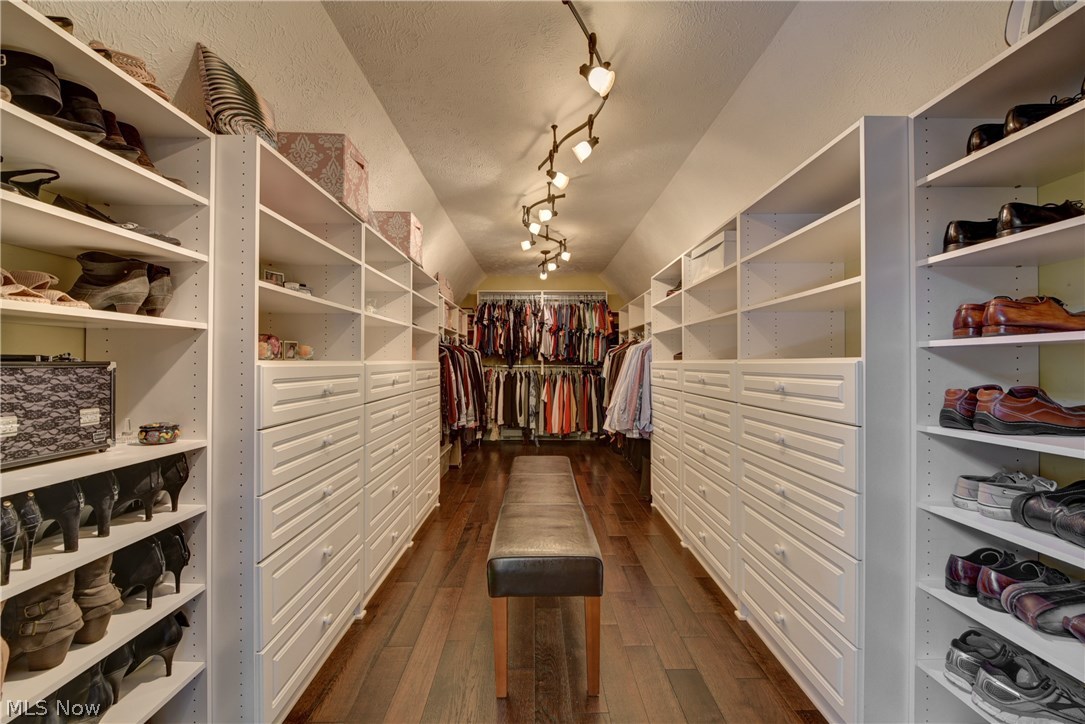 Estates - Residential