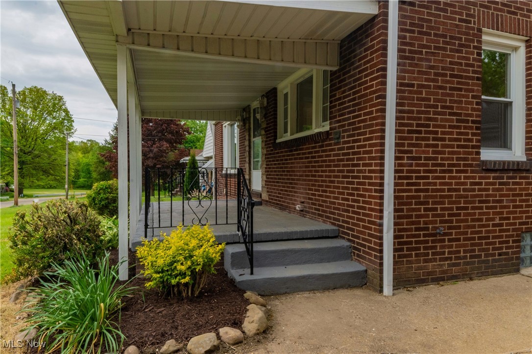 459 N Osborn Avenue, Youngstown, Ohio image 3