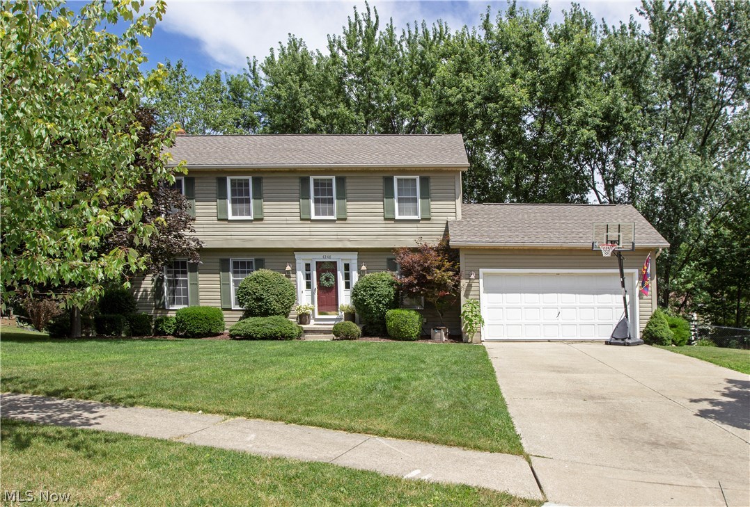 This Stow colonial is just what buyers have been waiting for. With updates through out and located in a cut-de-sac allowing for a beautiful fenced in back yard and raised deck perfect for cookouts and gatherings this home will not last long. Take advantage of the opportunity to tour this house ASAP!
