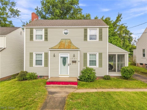 Homes For Sale - 1721 32nd Street<br/> Canton, OH 44709