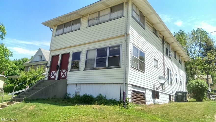 Nice apartment close to downtown and Rt. 21. 1 bedroom, 1 bath with an enclosed porch. Act fast as this one shouldn't last long; schedule your showing, today!