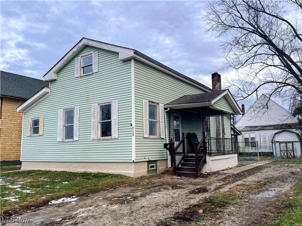 Photo of 711 North Avenue NE, Massillon, OH 44646 (MLS # 5171861)