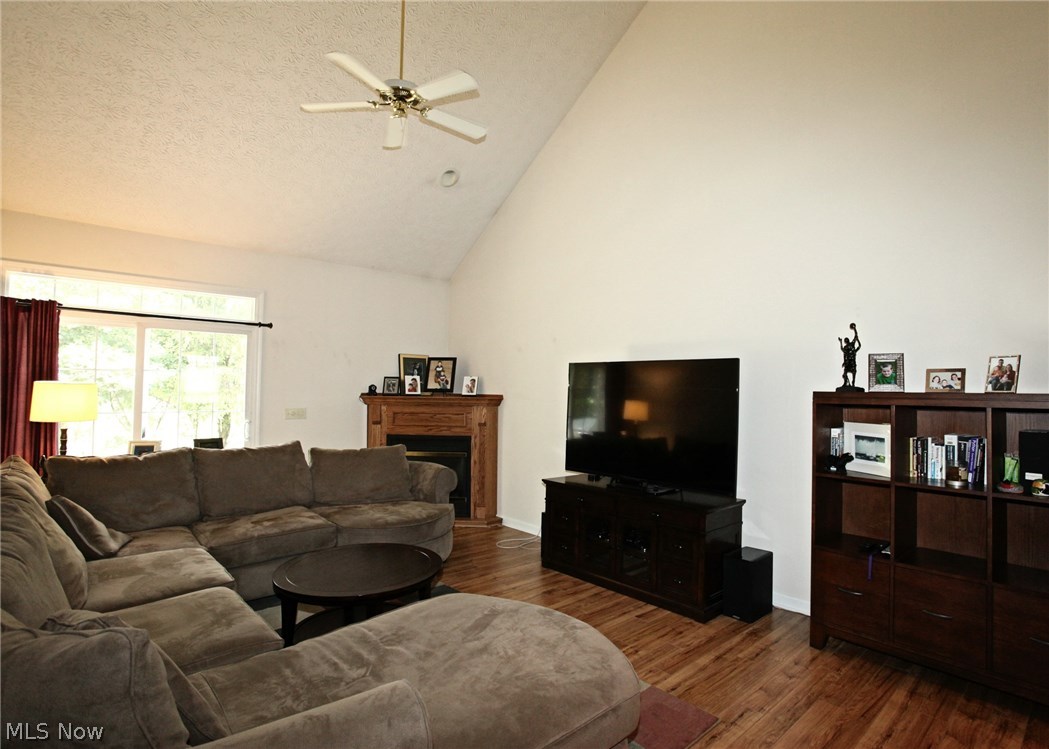 Charleston Place R-2 Developme - Residential Lease