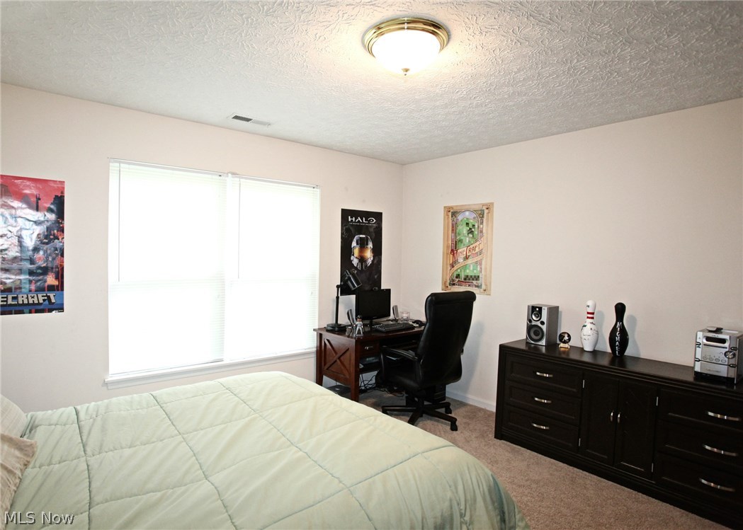 Charleston Place R-2 Developme - Residential Lease