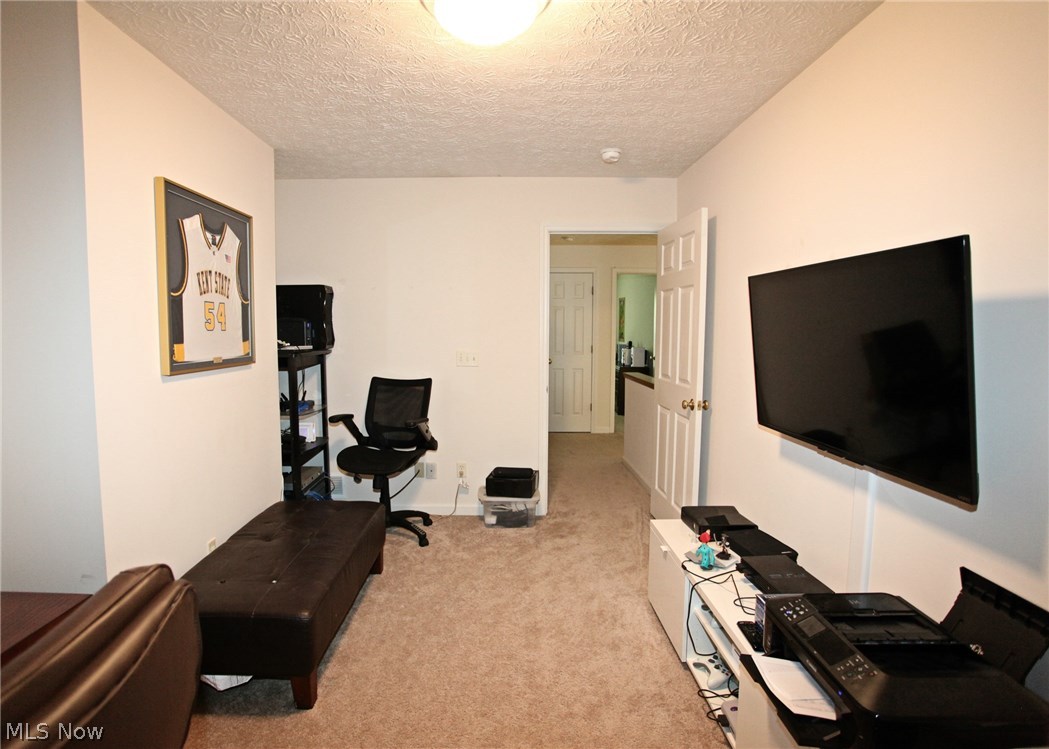 Charleston Place R-2 Developme - Residential Lease