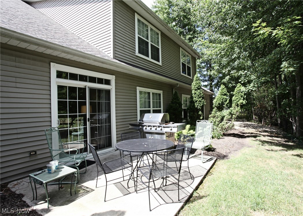 Charleston Place R-2 Developme - Residential Lease