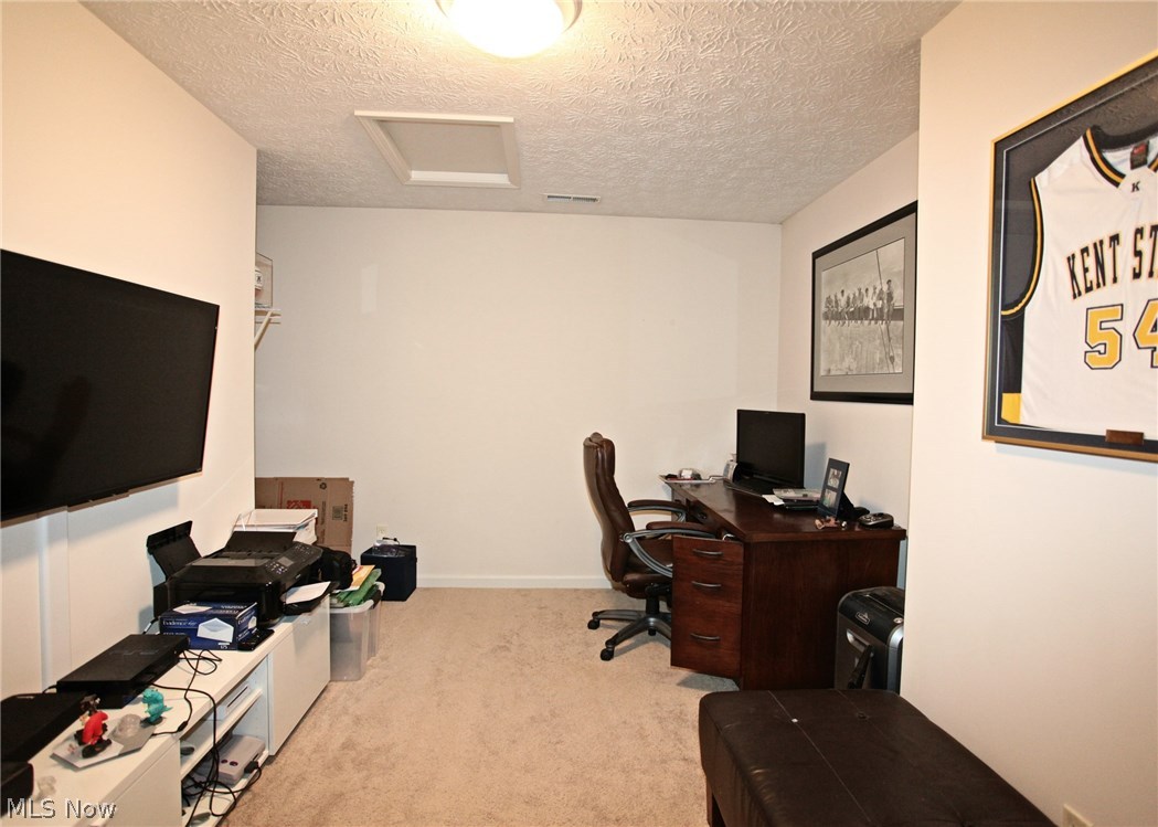 Charleston Place R-2 Developme - Residential Lease