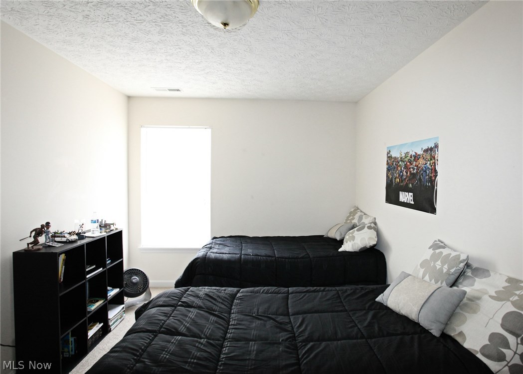 Charleston Place R-2 Developme - Residential Lease