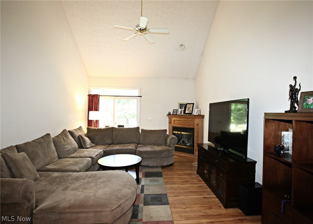 Charleston Place R-2 Developme - Residential Lease