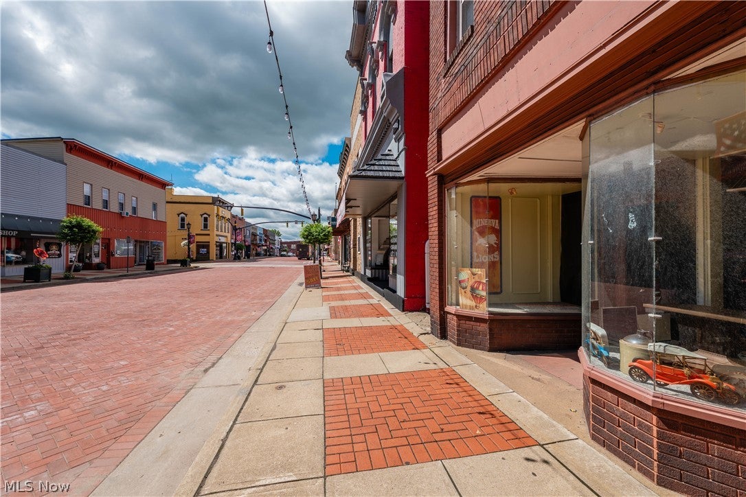 212 N Market Street
