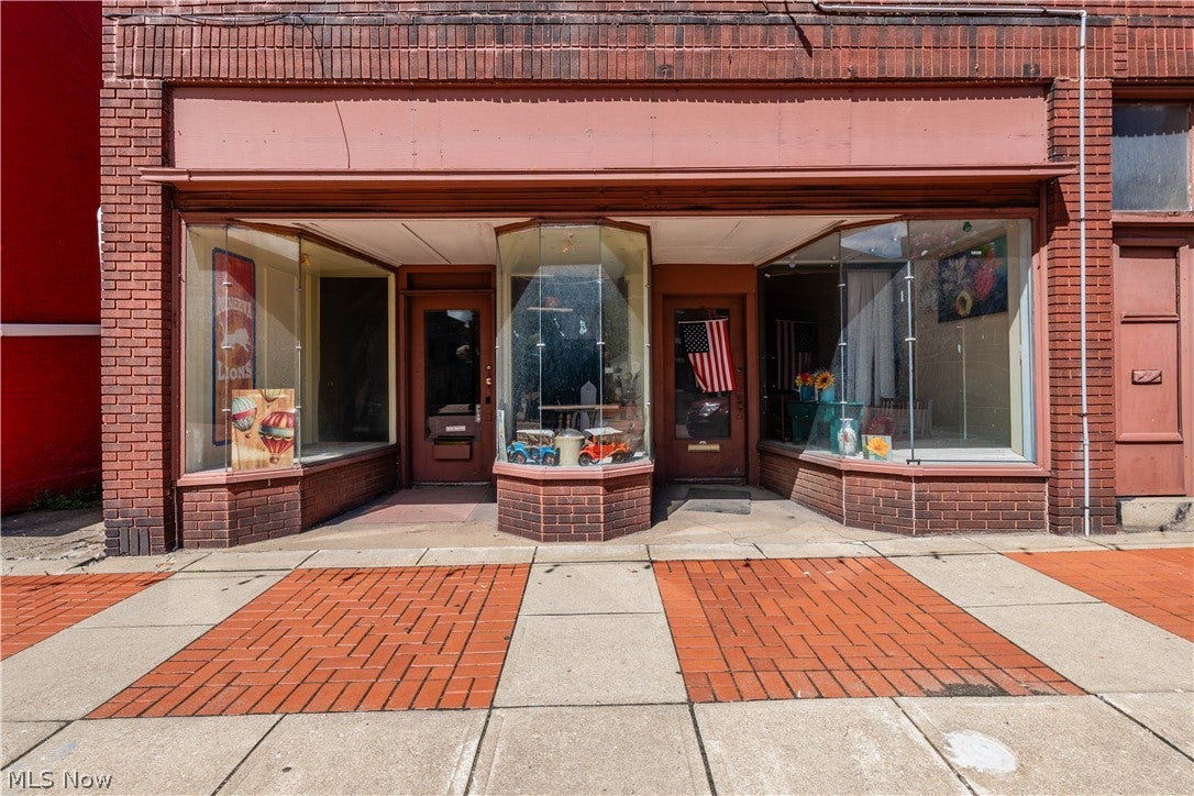 212 N Market Street