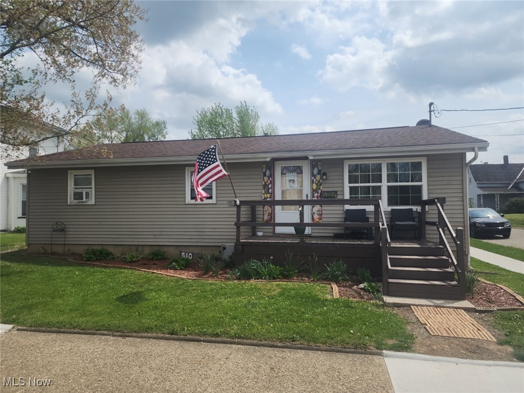 510 E 3rd Street, Uhrichsville, Ohio image 2