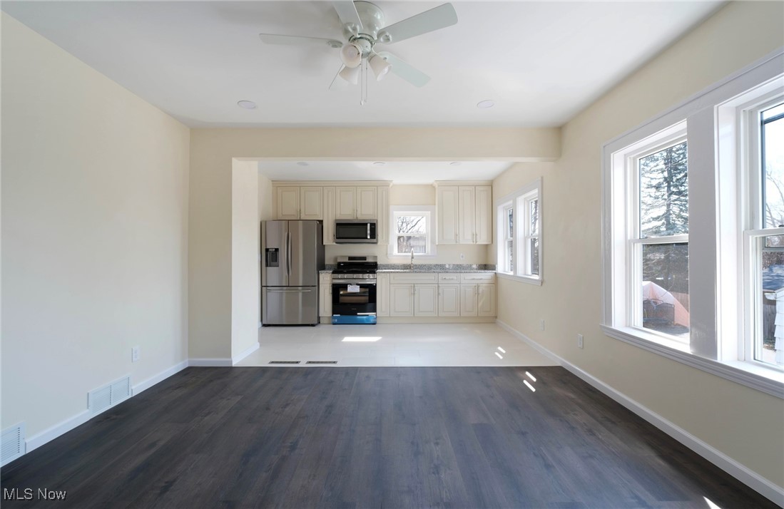 City/Youngstown - Residential Income