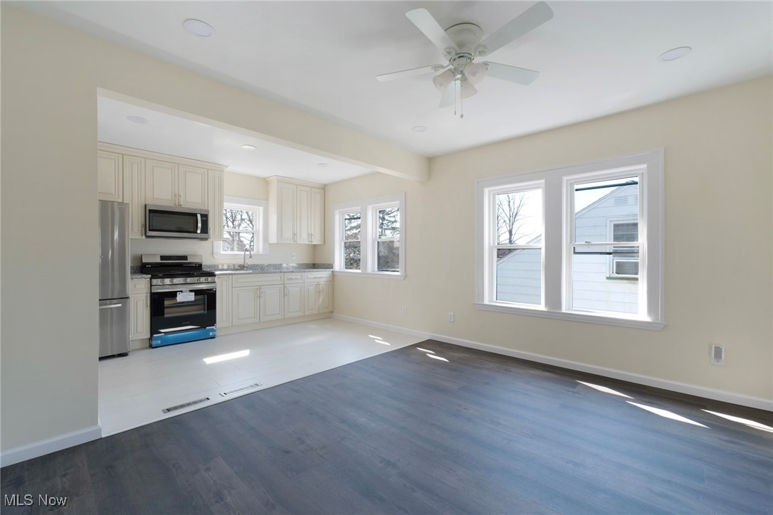 City/Youngstown - Residential Income