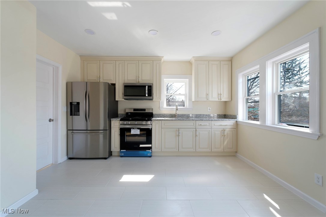 City/Youngstown - Residential Income