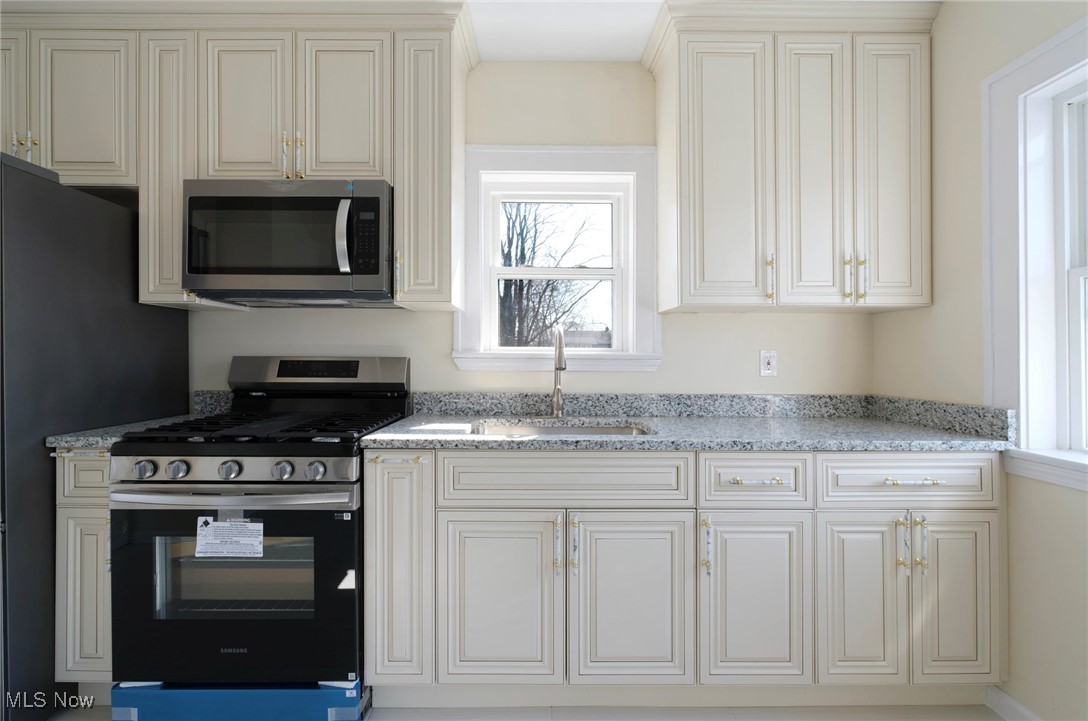 City/Youngstown - Residential Income