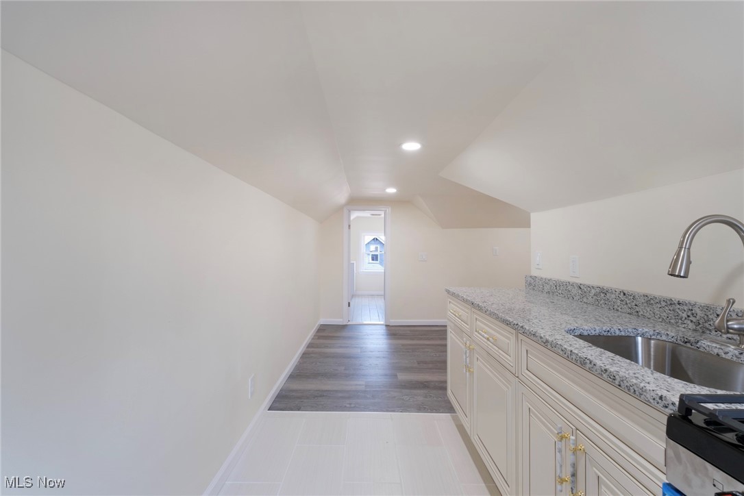 City/Youngstown - Residential Income