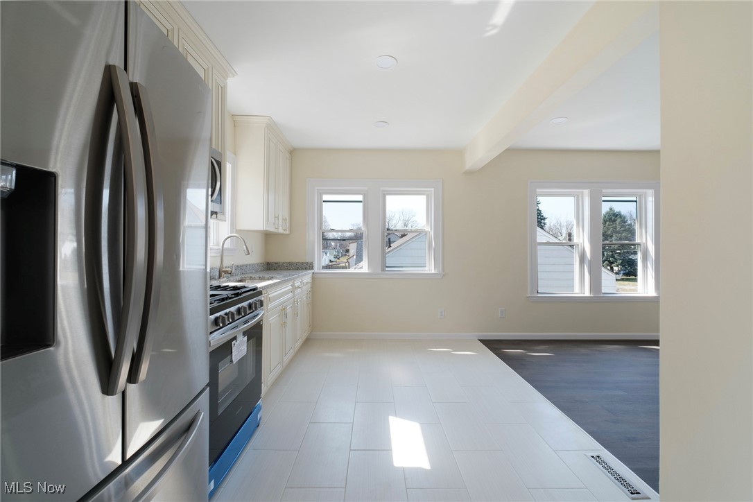 City/Youngstown - Residential Income