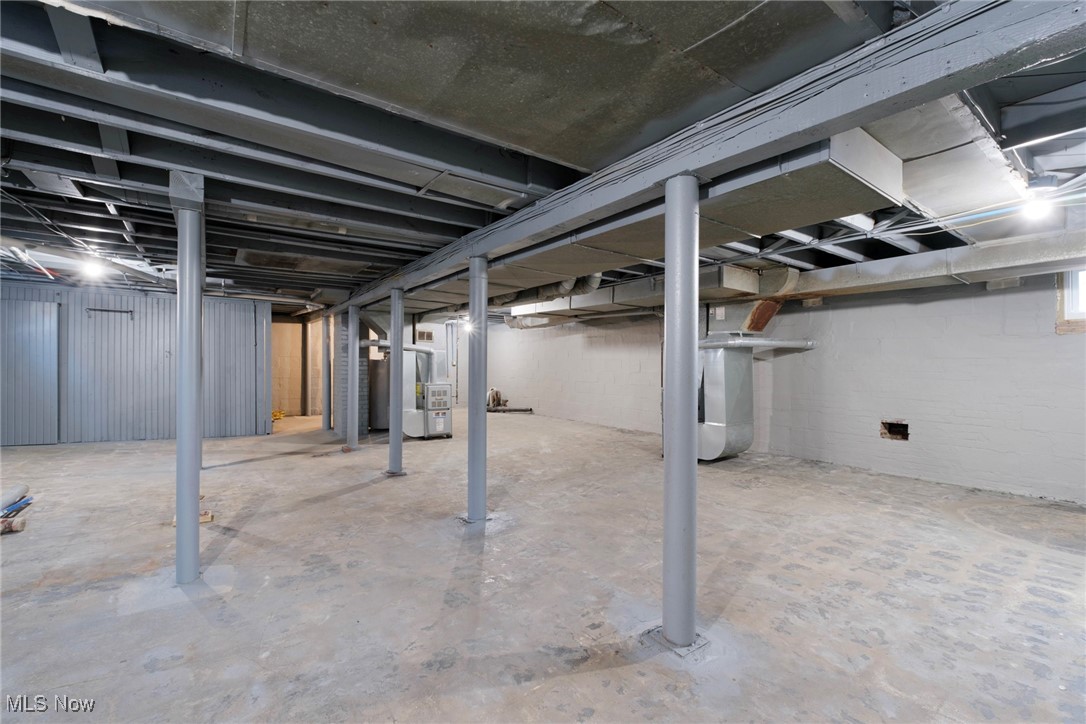 City/Youngstown - Residential Income